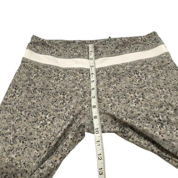 Lululemon Inspire II Crop Leggings‎ in Petite Fleur Size 8 - Picture 8 of 9